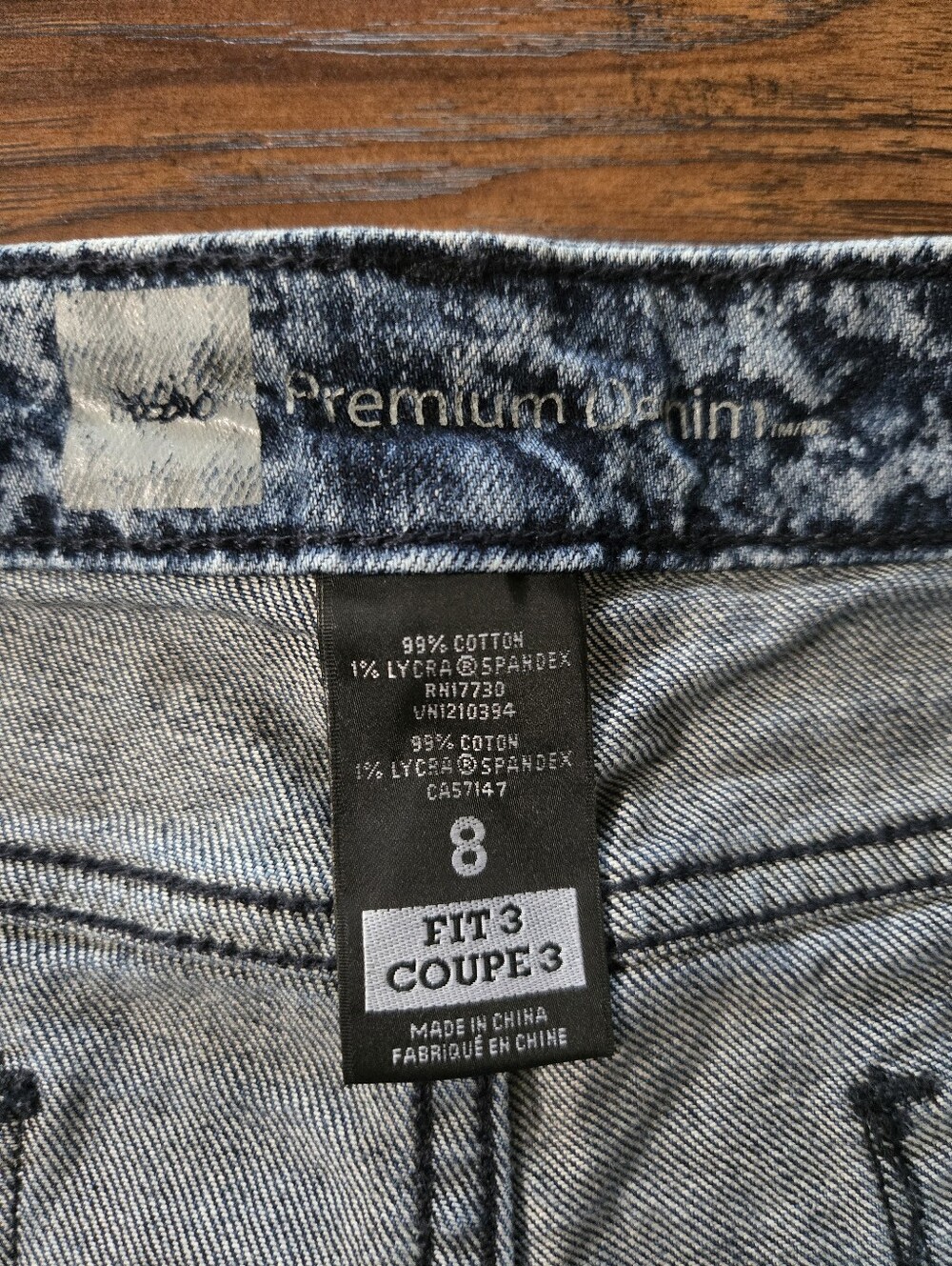 Mossimo Size 8 Junior Denium Shorts - Picture 5 of 10